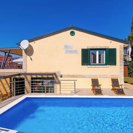 Ivona With Heated Pool In
